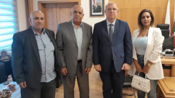 نقابة عمال المخابز سلمت وزير العمل مذكرة تطالب بالتشدد في حماية حقوقهم وتسوية أوضاع الاجانب منهم نقابة عمال المخابز سلمت وزير العمل مذكرة تطالب بالتشدد في حماية حقوقهم وتسوية أوضاع الاجانب منهم