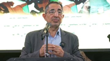 النائب الحاج حسن: هناك متغيرات كبيرة تحصل.. ونحن في مواجهة الهيمنة الأميركية والتغول الإسرائيلي على المنطقة النائب الحاج حسن: هناك متغيرات كبيرة تحصل.. ونحن في مواجهة الهيمنة الأميركية والتغول الإسرائيلي على المنطقة