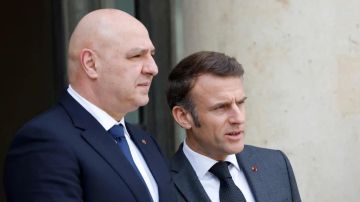 قمة ثلاثية قبيل اجتماع باريس التحضيري لدعم الجيش قمة ثلاثية قبيل اجتماع باريس التحضيري لدعم الجيش