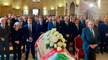 كميل شمعون في وداع والده: علينا أن نكون موحدين
