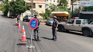 بالصور: إجراءات صارمة لقوى الأمن! بالصور: إجراءات صارمة لقوى الأمن!