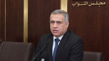 طرابلسي: هذا كسل أم نقص موظفين؟ طرابلسي: هذا كسل أم نقص موظفين؟