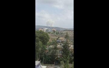 الجيش الإسرائيلي نفذ تفجيرا عنيفا في بلدة الطيري الجيش الإسرائيلي نفذ تفجيرا عنيفا في بلدة الطيري