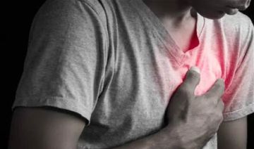 الخفقان وتسارع النبض.. إشارات لا ينبغي للشباب تجاهلها الخفقان وتسارع النبض.. إشارات لا ينبغي للشباب تجاهلها