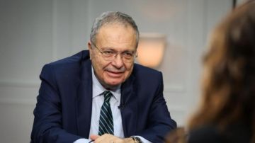 طارق متري: من قال لا أعلم فقد أفتى طارق متري: من قال لا أعلم فقد أفتى