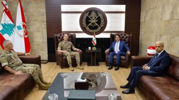 هيكل بحث وسفير لبنان في ماليزيا في توسيع التعاون هيكل بحث وسفير لبنان في ماليزيا في توسيع التعاون