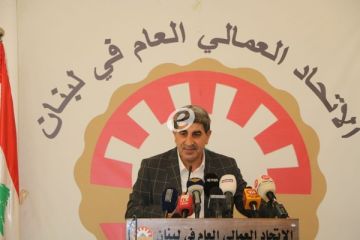 بسام طليس: لدفع تعويضات السائقين قبل يوم الأربعاء من دون أي تأخير أو تسويف بسام طليس: لدفع تعويضات السائقين قبل يوم الأربعاء من دون أي تأخير أو تسويف