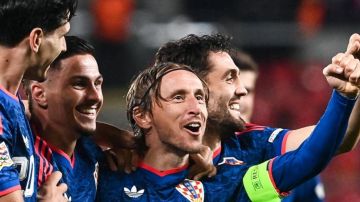 مودريتش يواصل كتابة التاريخ مع كرواتيا مودريتش يواصل كتابة التاريخ مع كرواتيا