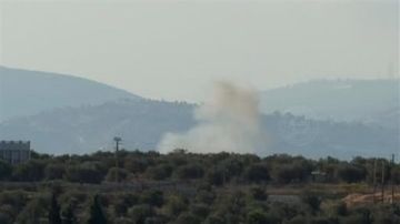اصابة عسكري بجروح بليغة وإصابة 3 مدنيين نتيجة استهـ.داف إسرا2.يلي معـاد لآلية للجيش اصابة عسكري بجروح بليغة وإصابة 3 مدنيين نتيجة استهـ.داف إسرا2.يلي معـاد لآلية للجيش
