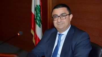 القاضي الحاج يزور غرفة العمليات المركزية المشتركة في قيادة الدرك غدا القاضي الحاج يزور غرفة العمليات المركزية المشتركة في قيادة الدرك غدا