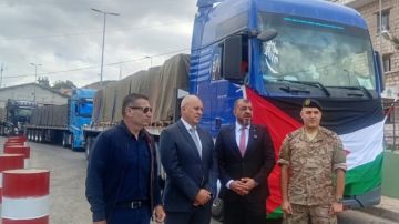 الهيئة العليا للإغاثة: قافلة مساعدات إغاثية أردنية جديدة وصلت إلى معبر المصنع الهيئة العليا للإغاثة: قافلة مساعدات إغاثية أردنية جديدة وصلت إلى معبر المصنع