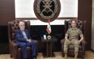 قائد الجيش تابع تطورات البلاد