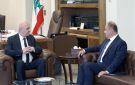 الرئيس عون تسلم من عربيد مذكرة حول الضغوط المعيشية