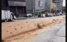 فيديو صادم من المكلس: السيول أغرقت الطريق