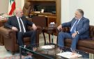 الرئيس عون عرض مع عزيز أوضاع هيئة الطيران المدني وسبل تطويرها
