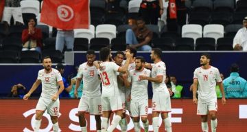 برشلونه يخرج بفوز ثمنين من ملعب ريال بيتيس برشلونه يخرج بفوز ثمنين من ملعب ريال بيتيس