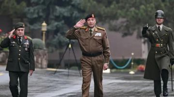 ماذا نعرف عن المسؤول العسكري الليبي الكبير الذي لقي مصرعه بتحطم طائرة في تركيا؟ ماذا نعرف عن المسؤول العسكري الليبي الكبير الذي لقي مصرعه بتحطم طائرة في تركيا؟