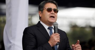 ترامب يهدد بضرب الأراضي الفنزويلية