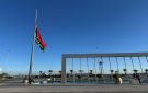 تنكيس الرايات بمقر وزارة الدفاع ورئاسة الأركان الليبية حدادا على الحداد ومرافقيه (فيديو)