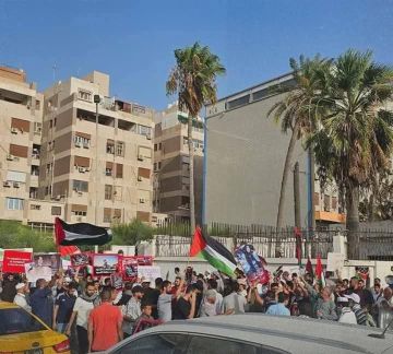 ليبيا.. وقفة احتجاجية في طرابلس للمطالبة بفك الحصار عن قطاع غزة