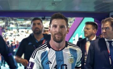محمد صلاح يدخل التاريخ من بوابة الصفقات الذهبية محمد صلاح يدخل التاريخ من بوابة الصفقات الذهبية