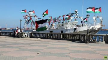 ليبيا.. تأجيل إبحار سفينة عمر المختار وتحويلها إلى مركز علاجي متكامل لدعم أسطول الصمود ليبيا.. تأجيل إبحار سفينة عمر المختار وتحويلها إلى مركز علاجي متكامل لدعم أسطول الصمود