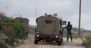 تقرير عبري: سوريا وإسرائيل تقتربان من اتفاق أمني.. إيجار الجولان 25 عاما وفتح سفارة إسرائيلية بدمشق تقرير عبري: سوريا وإسرائيل تقتربان من اتفاق أمني.. إيجار الجولان 25 عاما وفتح سفارة إسرائيلية بدمشق