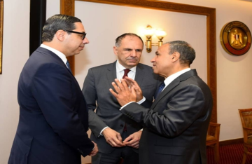 اتفاق مصري يوناني على مواجهة ترسيم ليبيا وتركيا حدودهما البحرية المتنازع عليها اتفاق مصري يوناني على مواجهة ترسيم ليبيا وتركيا حدودهما البحرية المتنازع عليها