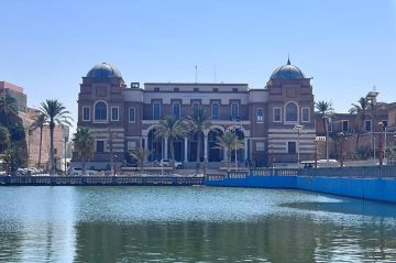 استقالة محافظ المصرف المركزي تفجر أزمة جديدة في ليبيا استقالة محافظ المصرف المركزي تفجر أزمة جديدة في ليبيا