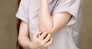 المواد الكيميائية الأبدية تسرع الشيخوخة البيولوجية