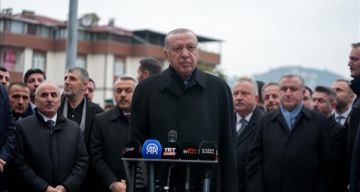 محمد بن زايد يبحث مع ترامب تطورات المنطقة وتداعياتها الخطيرة