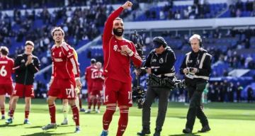 رجل أعمال مصري يمهد الطريق لمحمد صلاح إلى الدوري الأمريكي