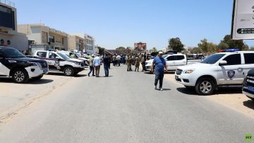 إغلاق مقر مفوضية اللاجئين في طرابلس خلال احتجاجات حاشدة ضد التوطين (فيديو)
