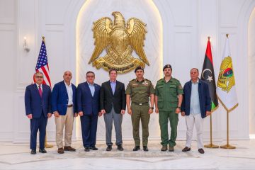وفد من الكونغرس في ليبيا لبحث توحيد المؤسسة العسكرية وفد من الكونغرس في ليبيا لبحث توحيد المؤسسة العسكرية