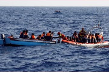 انتشال جثث 9 مهاجرين قبالة سواحل ليبيا انتشال جثث 9 مهاجرين قبالة سواحل ليبيا
