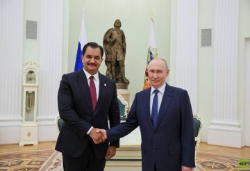 بوتين يستقبل صدام حفتر في الكرملين ويؤكد دعم توحيد المؤسسات الليبية بوتين يستقبل صدام حفتر في الكرملين ويؤكد دعم توحيد المؤسسات الليبية