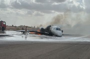 نجاة طاقم طائرة خاصة من حادث بمطار مصراتة بعد هبوط اضطراري نجاة طاقم طائرة خاصة من حادث بمطار مصراتة بعد هبوط اضطراري
