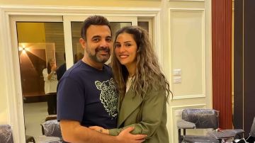 تطورات الحالة الصحية لزوجة عمرو محمود ياسين تطورات الحالة الصحية لزوجة عمرو محمود ياسين