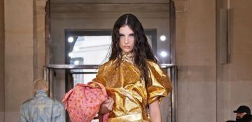 فيفيان ويستوود تفتتح أسبوع الموضة في الرياض 2025 في أول عرض لها بالشرق الأوسط