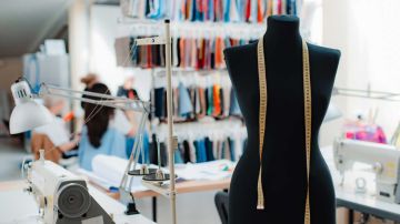 السعودية تخصص 80 مليون دولار لتمويل صناعة الأزياء السعودية تخصص 80 مليون دولار لتمويل صناعة الأزياء