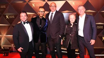 النجوم يجتمعون في الأهرامات احتفالا بـ جرامي الشرق الأوسط 