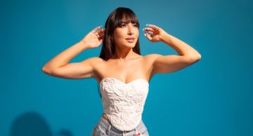 ساندي تكشف عن عمرها الحقيقي