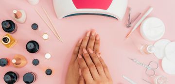 مناكير وردي: أجمل التصميمات اختاري منها الأفضل لك!