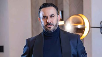 قصي خولي ونور علي يشاركان في مسرحية عرس مطنطن قصي خولي ونور علي يشاركان في مسرحية عرس مطنطن