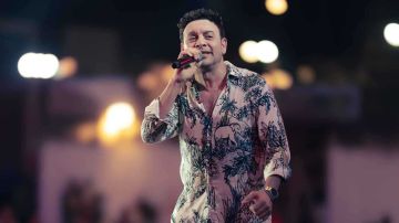 اللي كبرناه .. مصطفى قمر يشوق الجمهور لجديده