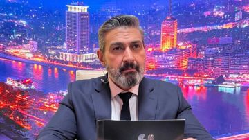 هل تسرق السياسة ياسر جلال من الفن؟