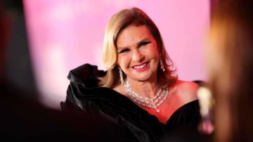 تكريم مسيرة يسرا في مهرجان الجونة السينمائي 2025 تكريم مسيرة يسرا في مهرجان الجونة السينمائي 2025