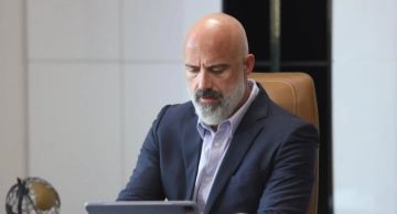 حازم سمير: ورق حكاية نور مكسور خطفني ... والمونتير إيده تتلف في حرير