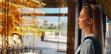 اسوارة جنزير ذهب: موديلات عديدة ومميزات قد تغفلين عنها! اسوارة جنزير ذهب: موديلات عديدة ومميزات قد تغفلين عنها!