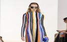 لقاء مميز بين الجلد والألوان المنعشة في مجموعة Loewe - xx